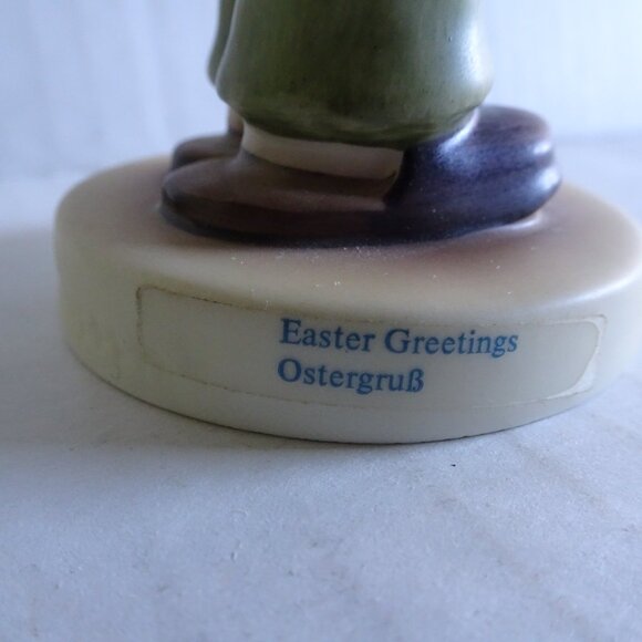 Hummel Goebel figurine - "Easter Greetings" #378 - Boy with Basket of Chicks - Picture 6 of 7